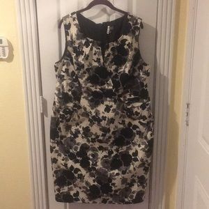 Adrianna Papell Plus Size Sleeveless Dress